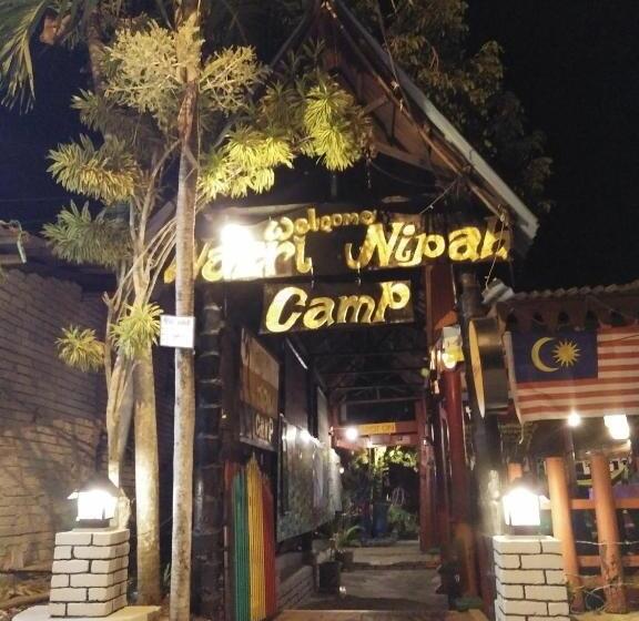 בית מלון כפרי Nazri Nipah Camp