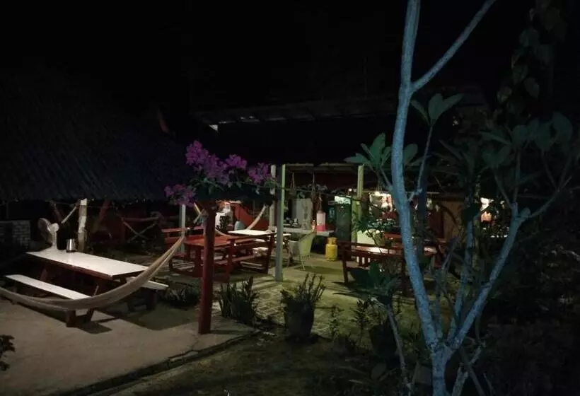 Hotel Nazri Nipah Camp