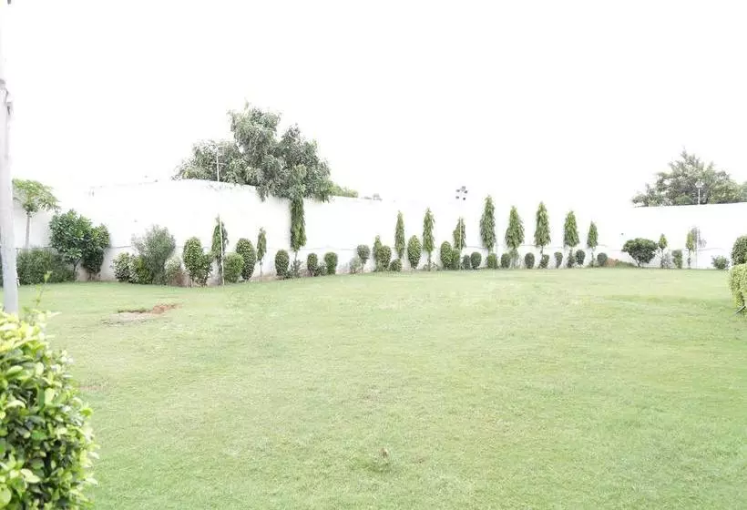 ホテル Oyo Premium Mansarovar Metro Station