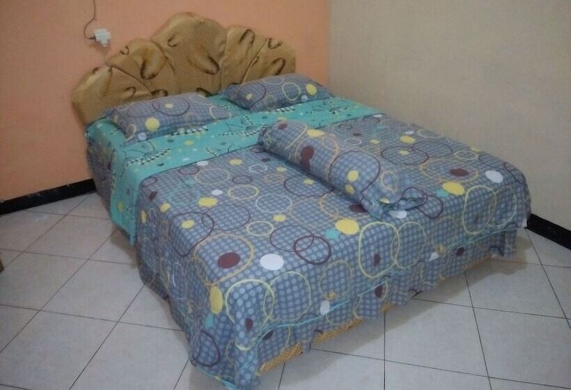 בית מלון כפרי Ramayana Garut