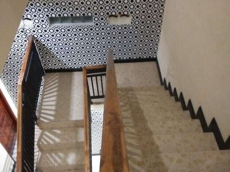 בית מלון כפרי Ramayana Garut