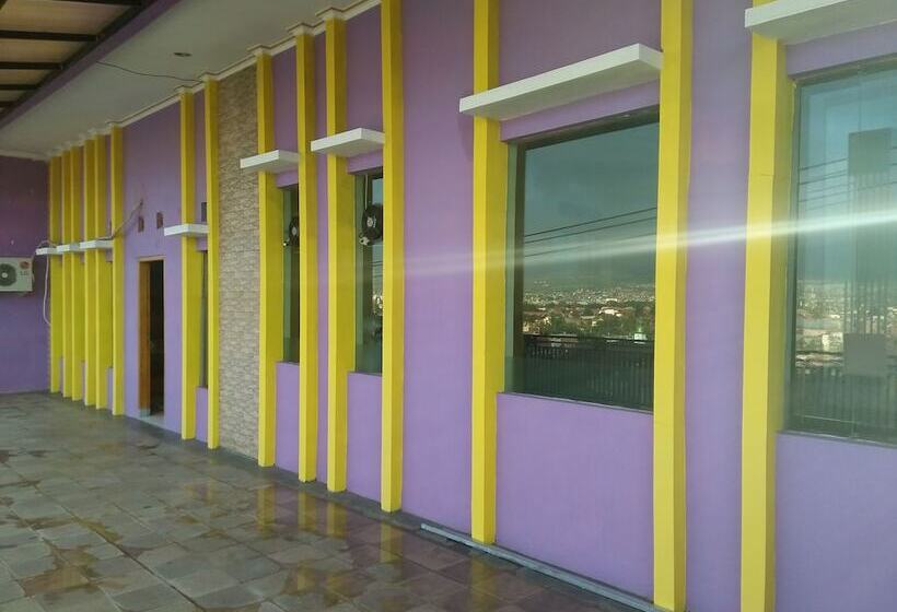 בית מלון כפרי Ramayana Garut