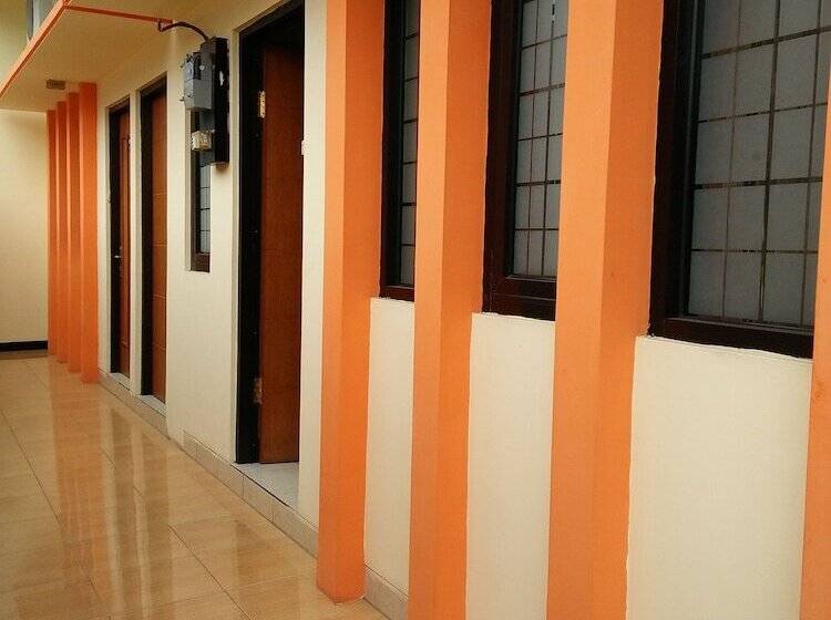 בית מלון כפרי Ramayana Garut