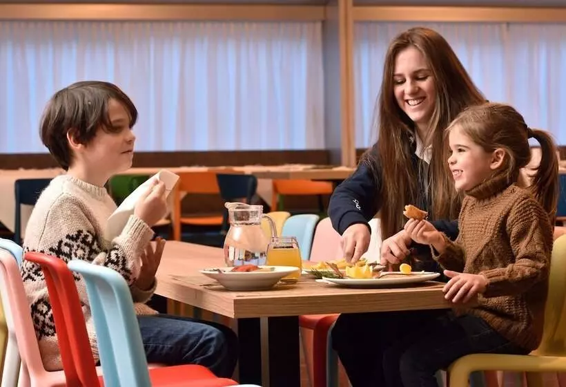 فندق Th Marilleva