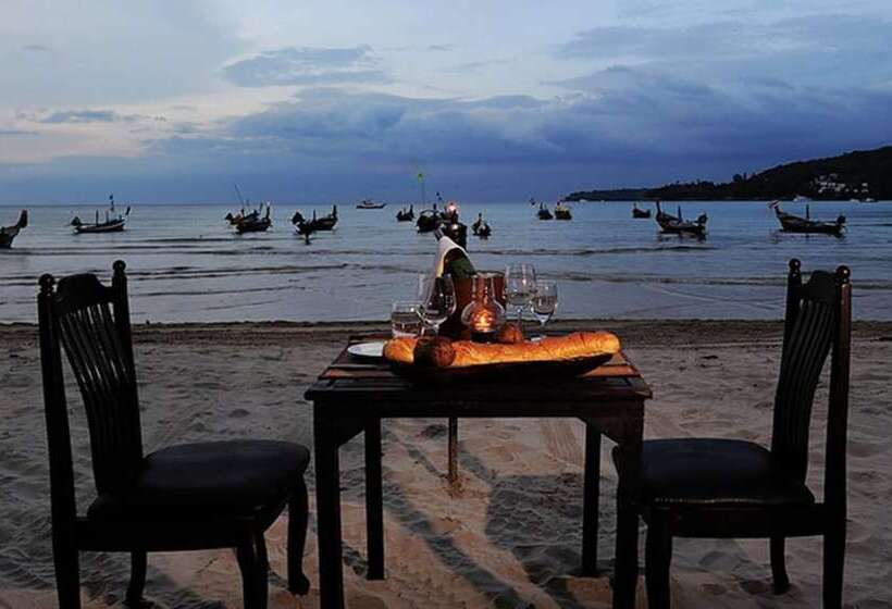 فندق Thai Kamala Beach Front