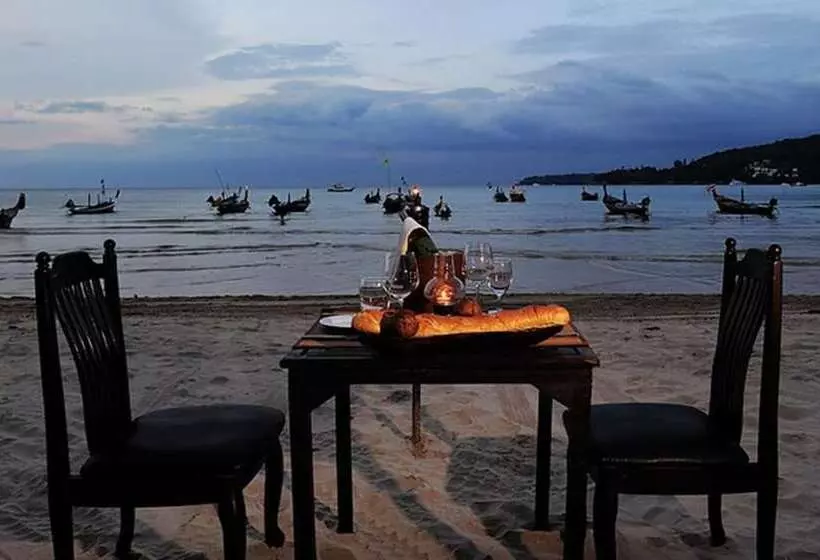 בית מלון כפרי Thai Kamala Beach Front