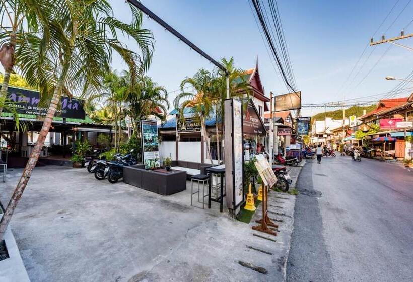 فندق Thai Kamala Beach Front