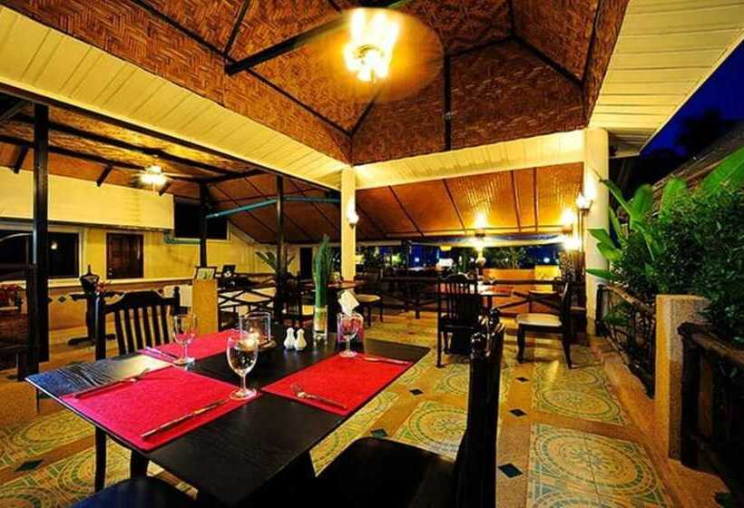 فندق Thai Kamala Beach Front