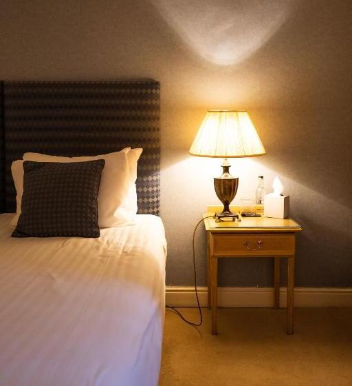 Отель The Bridge