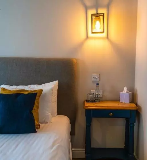 בית מלון כפרי The Bridge