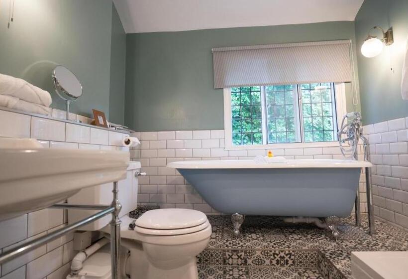 Отель The Bridge