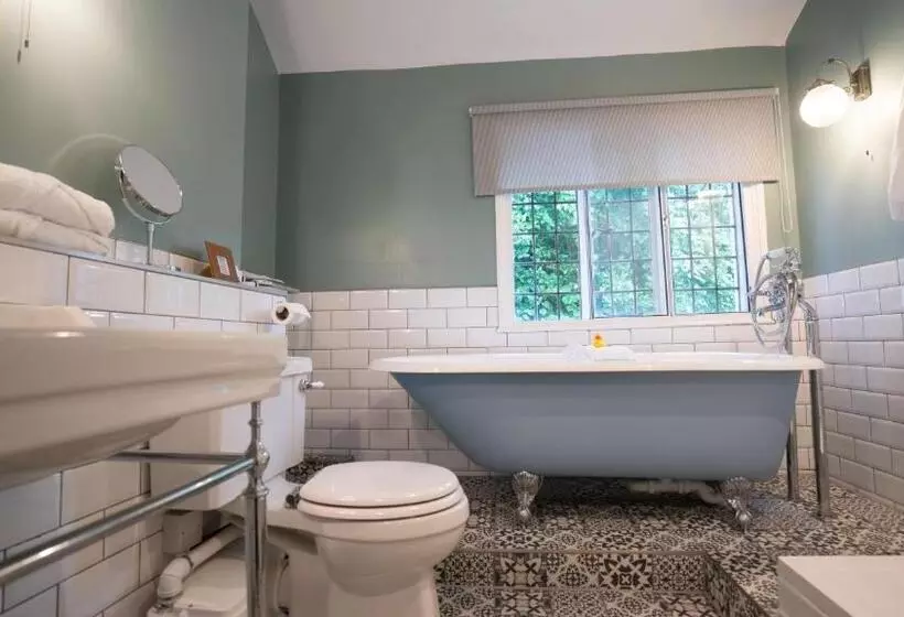 בית מלון כפרי The Bridge