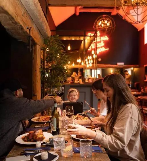 בית מלון כפרי The Bridge