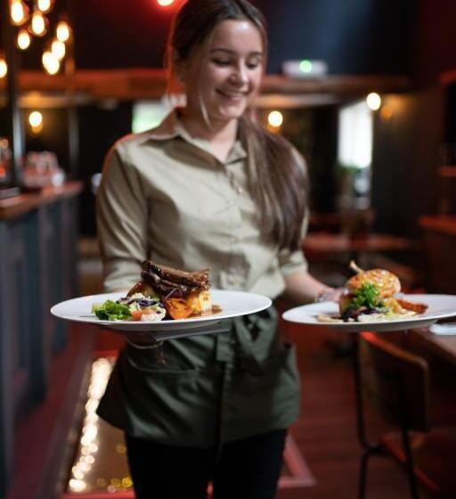 Отель The Bridge