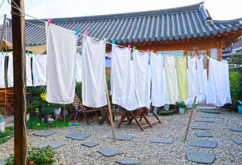 ペンション Hohomom Guesthouse