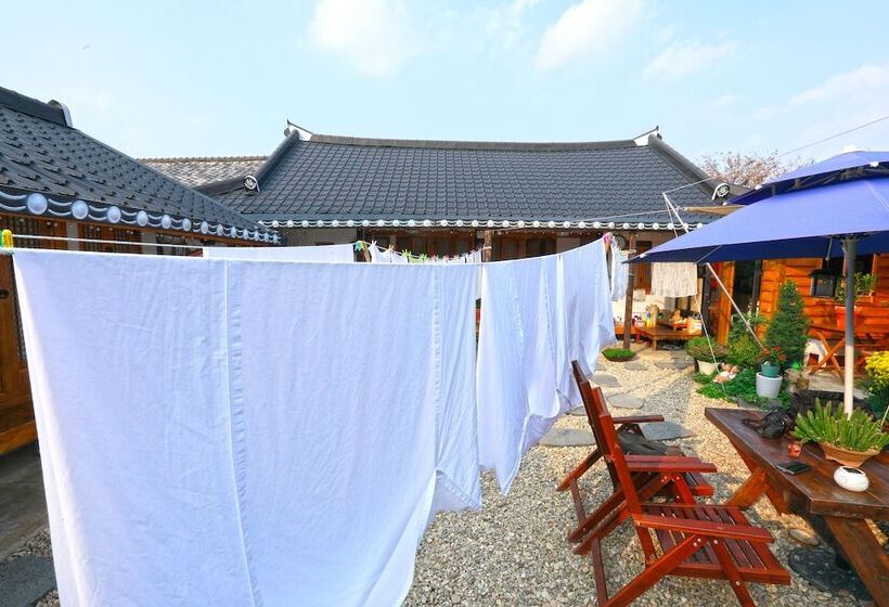 ペンション Hohomom Guesthouse