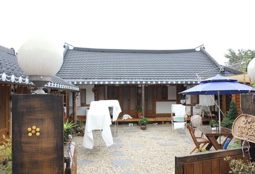 ペンション Hohomom Guesthouse