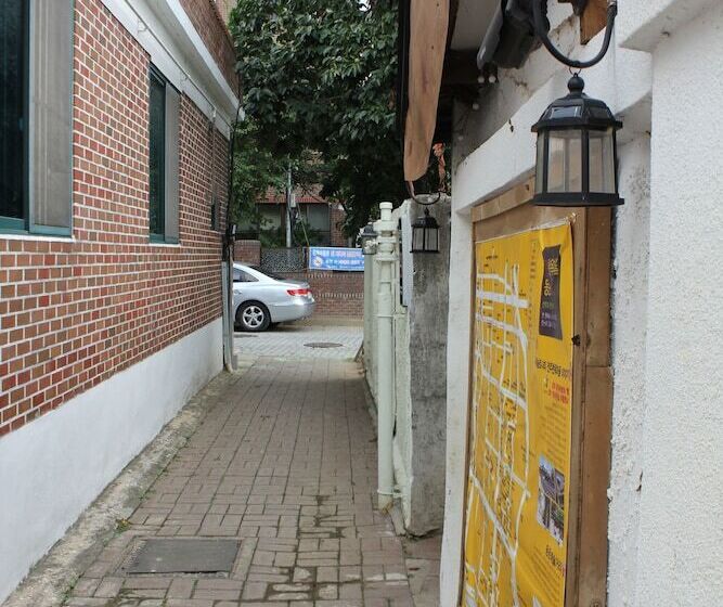 ペンション Hohomom Guesthouse