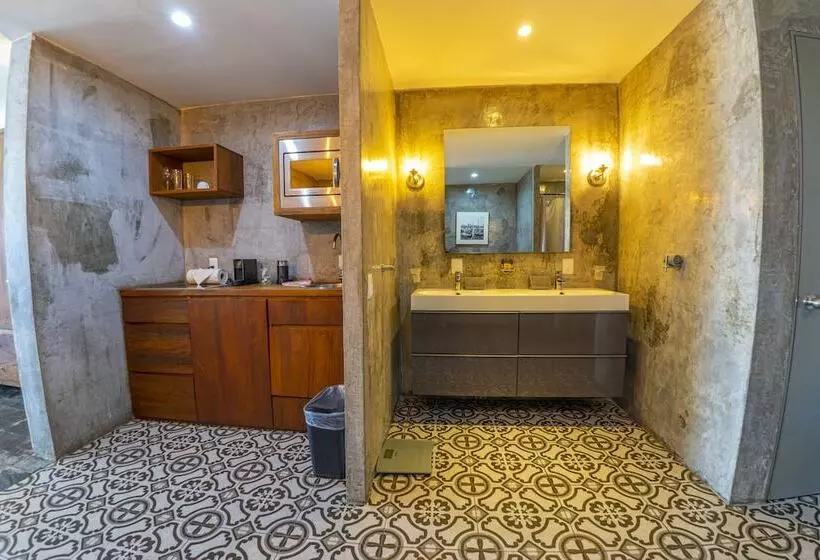 Suites At Sapphire Ocean Club