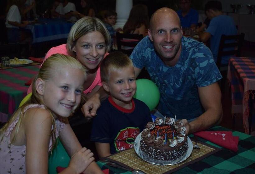 Tishan Holiday Resort