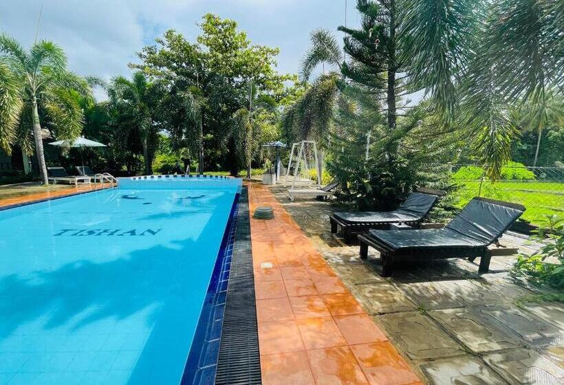 Tishan Holiday Resort