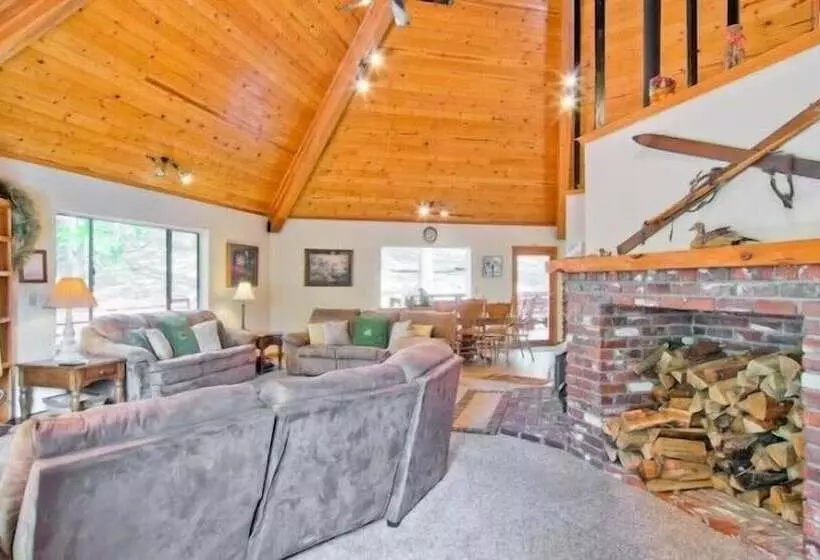 Scenic Wonders Coyote Creek 3 Bedrooms