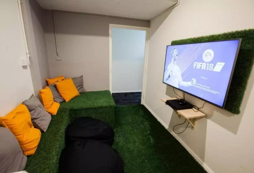 Schronisko Mad Monkey Broadway