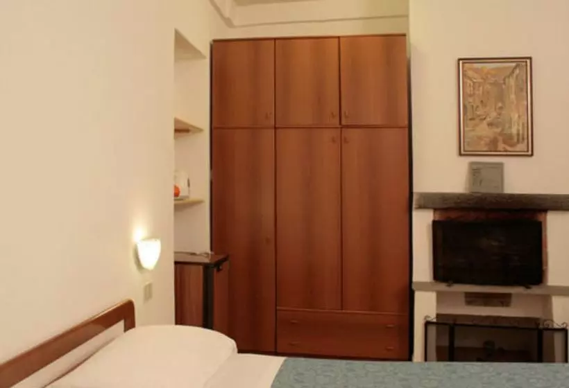 Appartamenti E Camere Edi