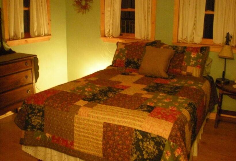 Buffalo Creek Bed & Breakfast