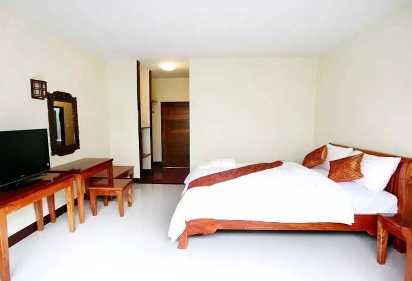Отель Baan Na Khon