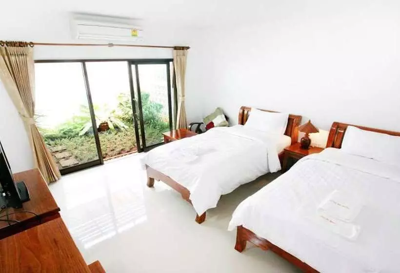 Отель Baan Na Khon