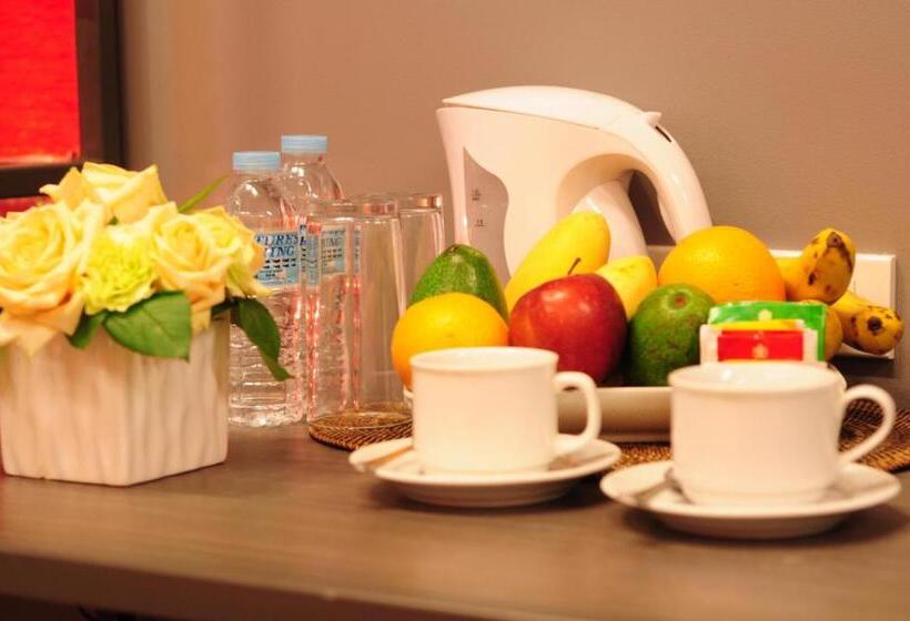 Отель Boracay Uptown