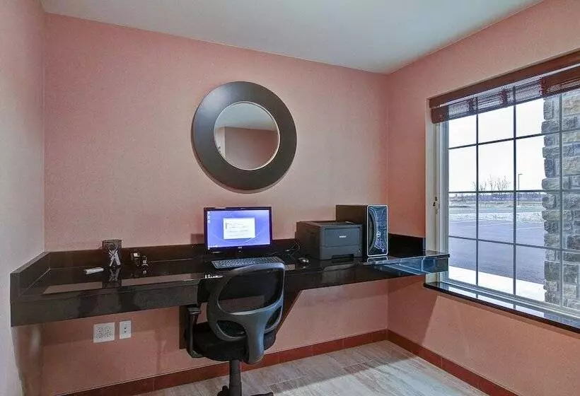 Cobblestone Hotel & Suites Pulaski/green Bay