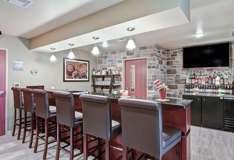 Cobblestone Hotel & Suites Pulaski/green Bay