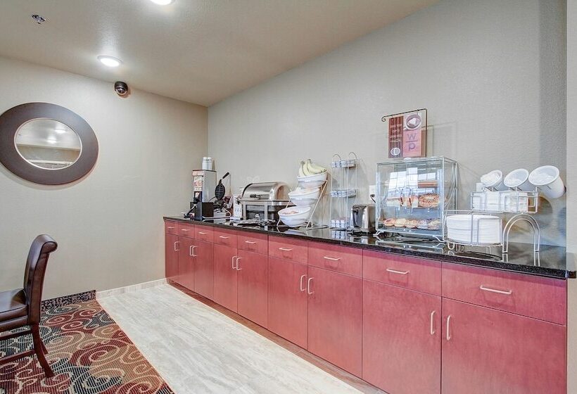 Cobblestone Hotel & Suites Pulaski/green Bay