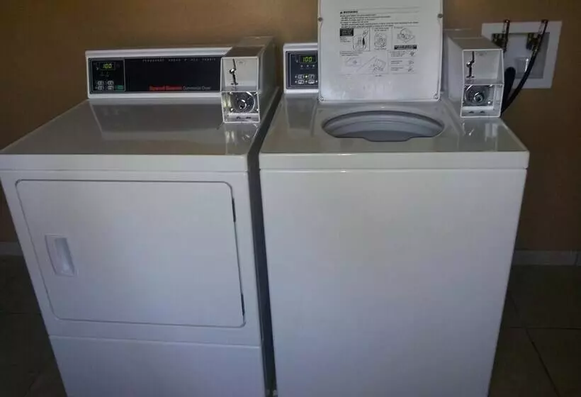 Hotelli Cobblestone Inn & Suites Hartington