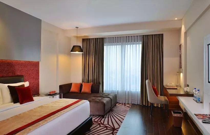 هتل Grand Mercure Agra