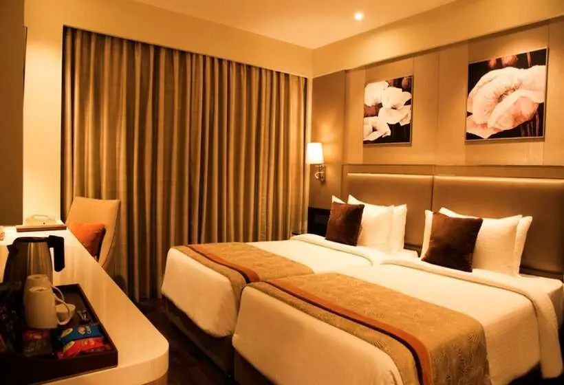 هتل Grand Mercure Agra