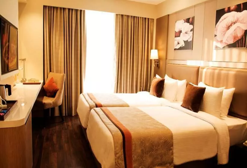 هتل Grand Mercure Agra