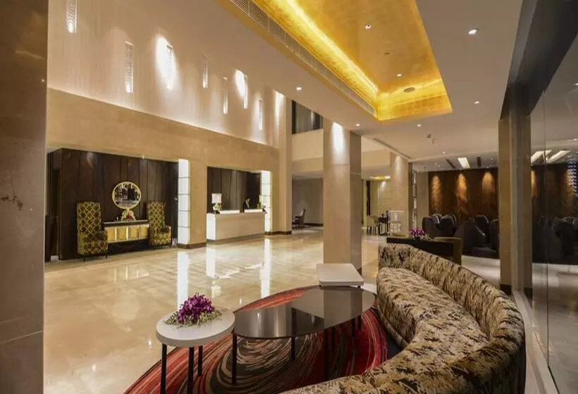 هتل Grand Mercure Agra