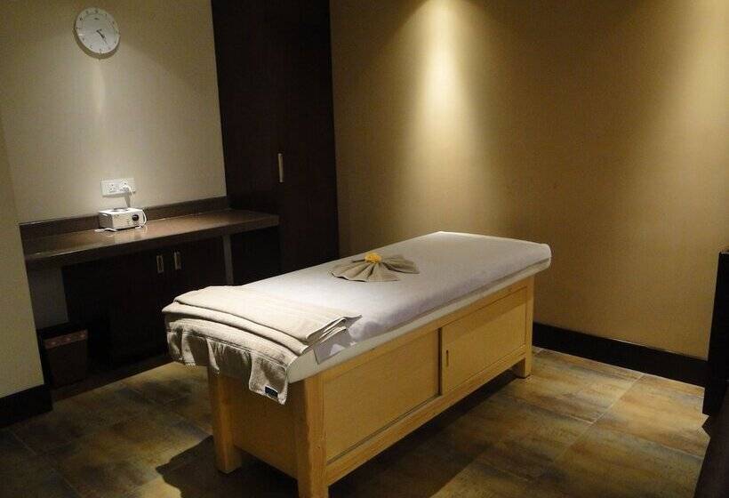 فندق Grand Mercure Agra