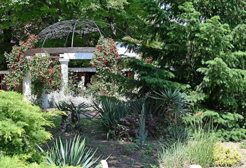 호텔 Estreya Palace & Residence