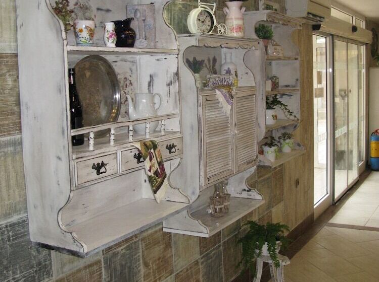 ホテル Estreya Palace & Residence