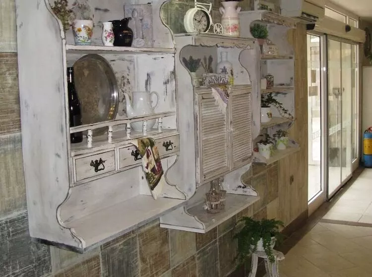 호텔 Estreya Palace & Residence