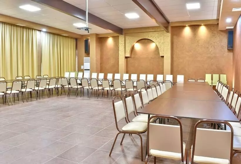 호텔 Estreya Palace & Residence