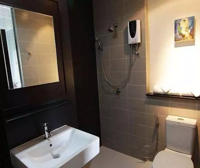 Hotelli Leisure Place Phuket