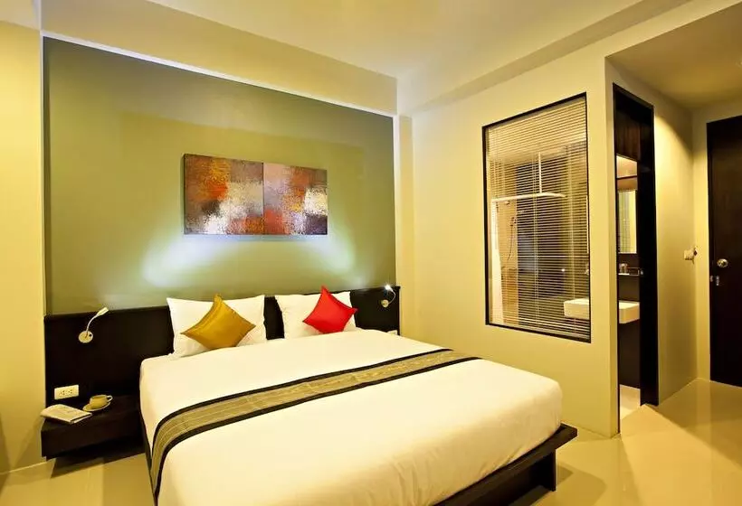 Hotelli Leisure Place Phuket