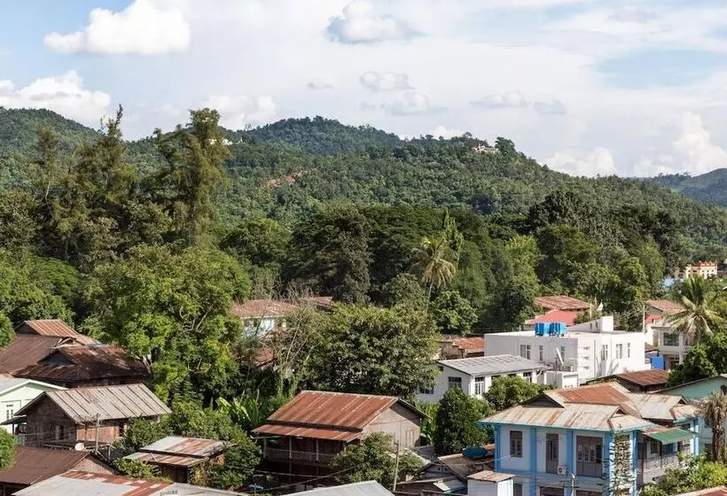 هتل Lily The Home