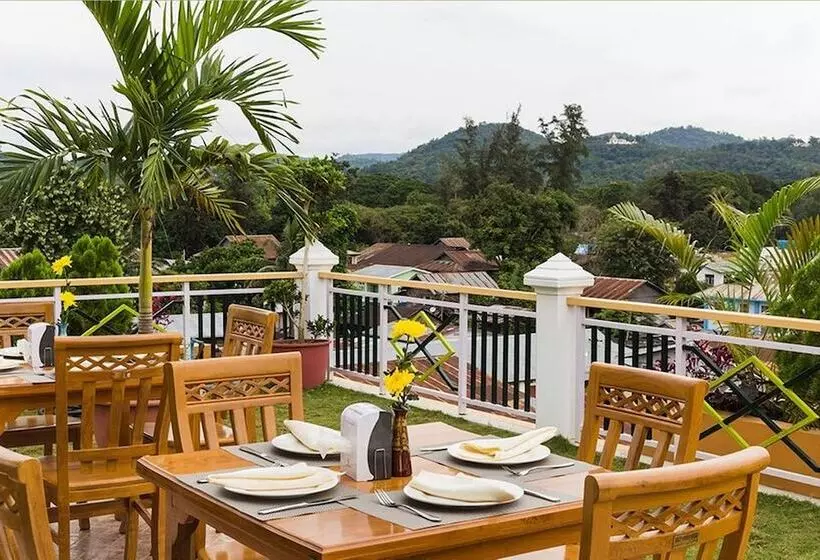 هتل Lily The Home