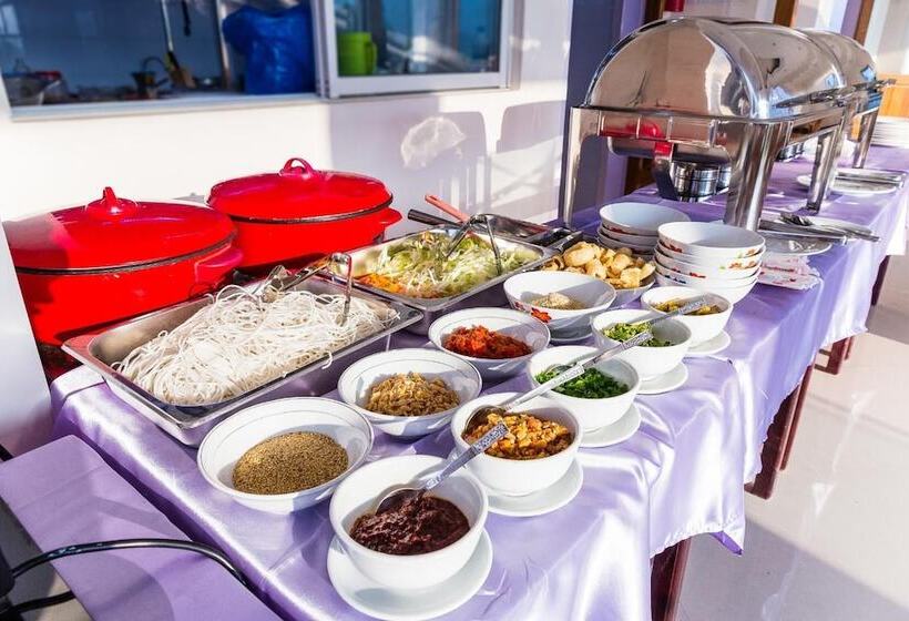 هتل Lily The Home